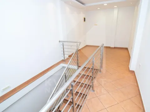 Rent, office space, 46m², Centar, Podgorica - image 1