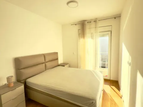 Rent, two bedroom apartment, 70m², City Kvart, Podgorica - image 7