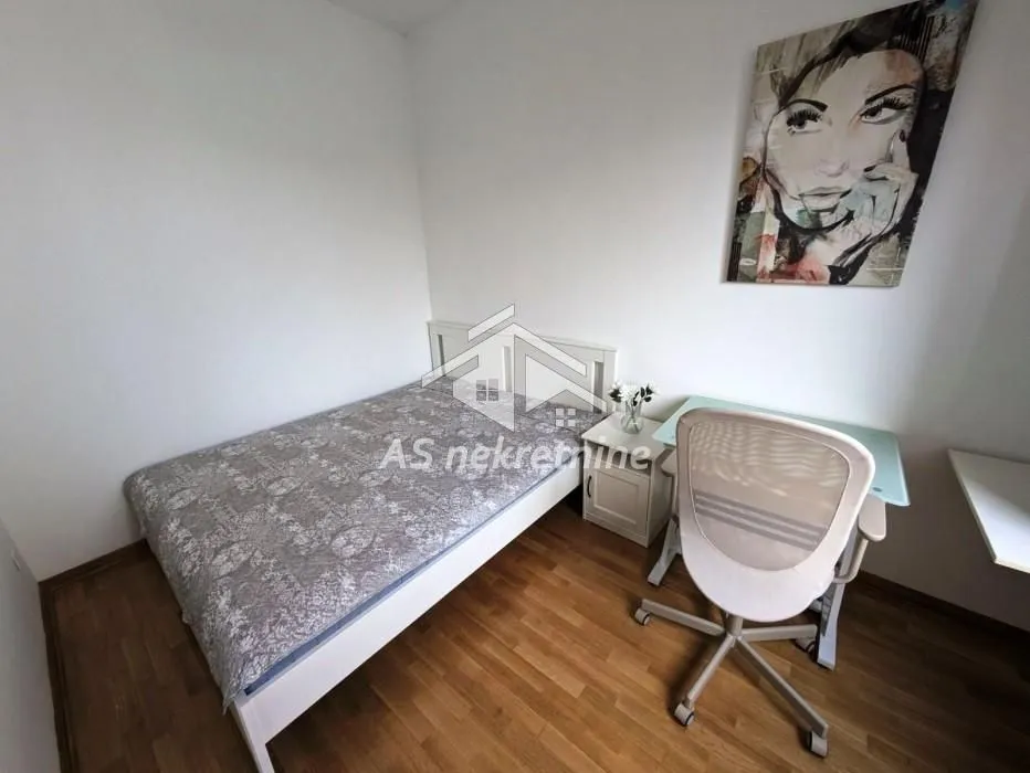 Izdavanje, dvosoban stan, 40m², Stari Grad, Beograd