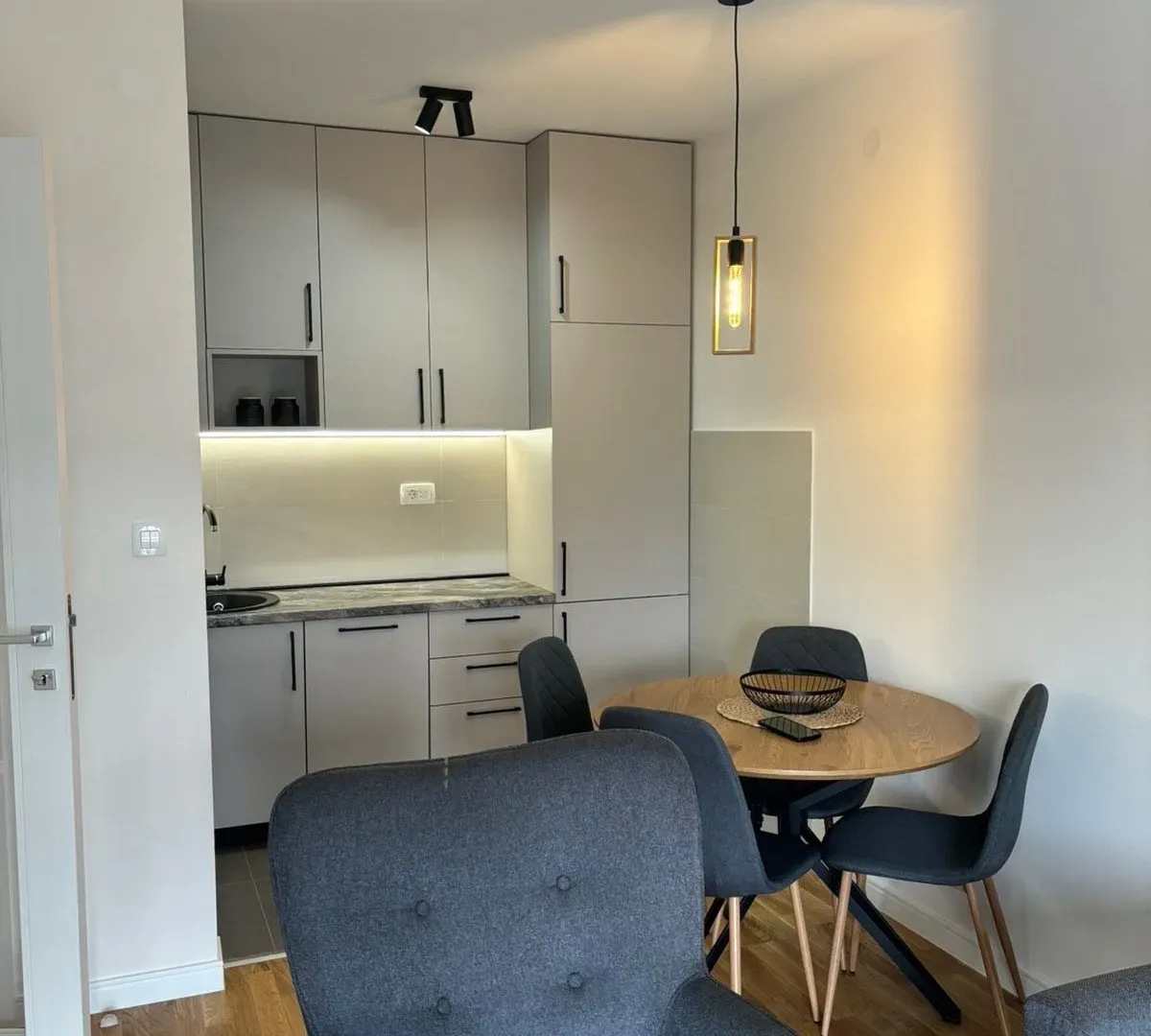 Rent, one bedroom apartment, 42m², Pobrežje, Podgorica