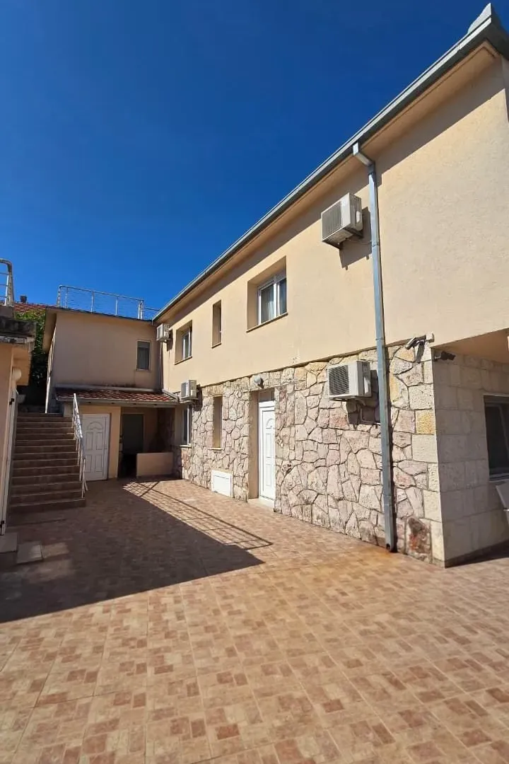 Prodaja, plac, 1893m², Kalimanj, Tivat
