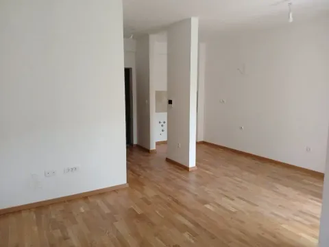 Sale, studio apartment, 31m², Bečići, Budva - image 4