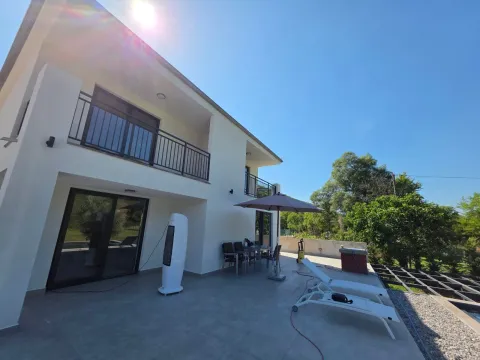 Sale, house, 180m², Radanovići, Kotor - image 14