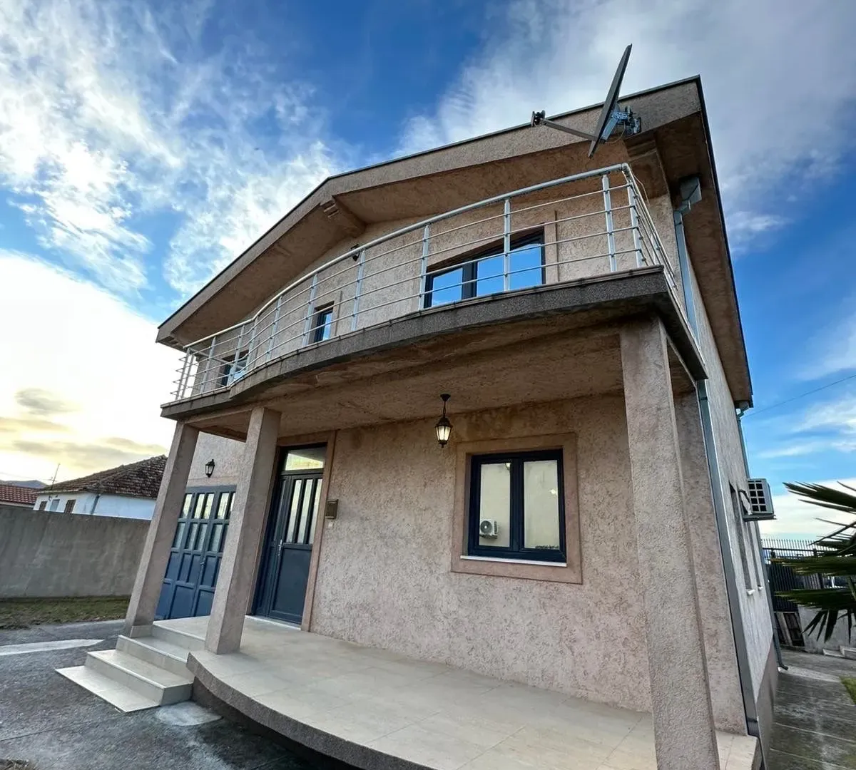 Rent, house, 170m², Gornja Gorica, Podgorica