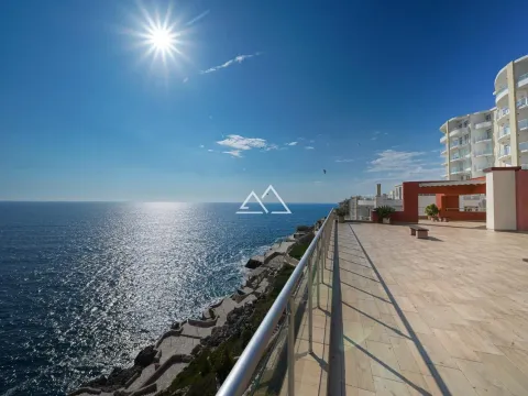 Sale, two bedroom apartment, 242m², Dobra Voda, Budva - image 3