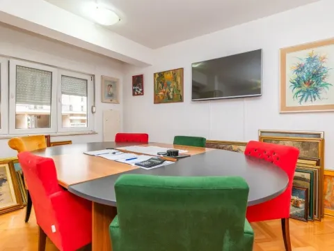 Poslovni prostor in Preko Morače