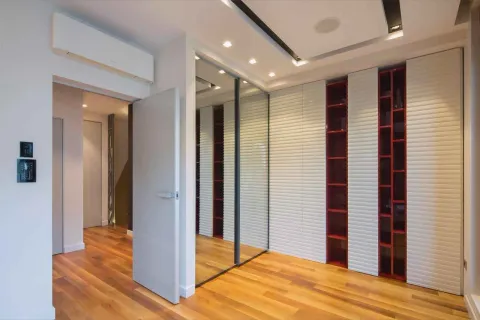 Prodaja, četvorosoban stan, 313m², Budva, Crna Gora - image 13