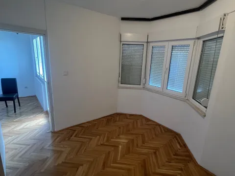 Sale, one bedroom apartment, 42m², Centar, Nikšić - image 2
