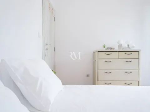 Izdavanje, dvosoban stan, 73m², Dobrota, Kotor - image 6