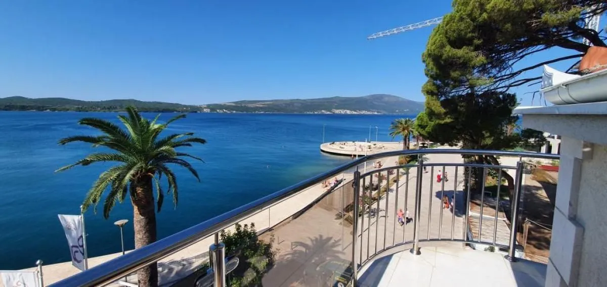 Rent, two bedroom apartment, 80m², Centar, Tivat