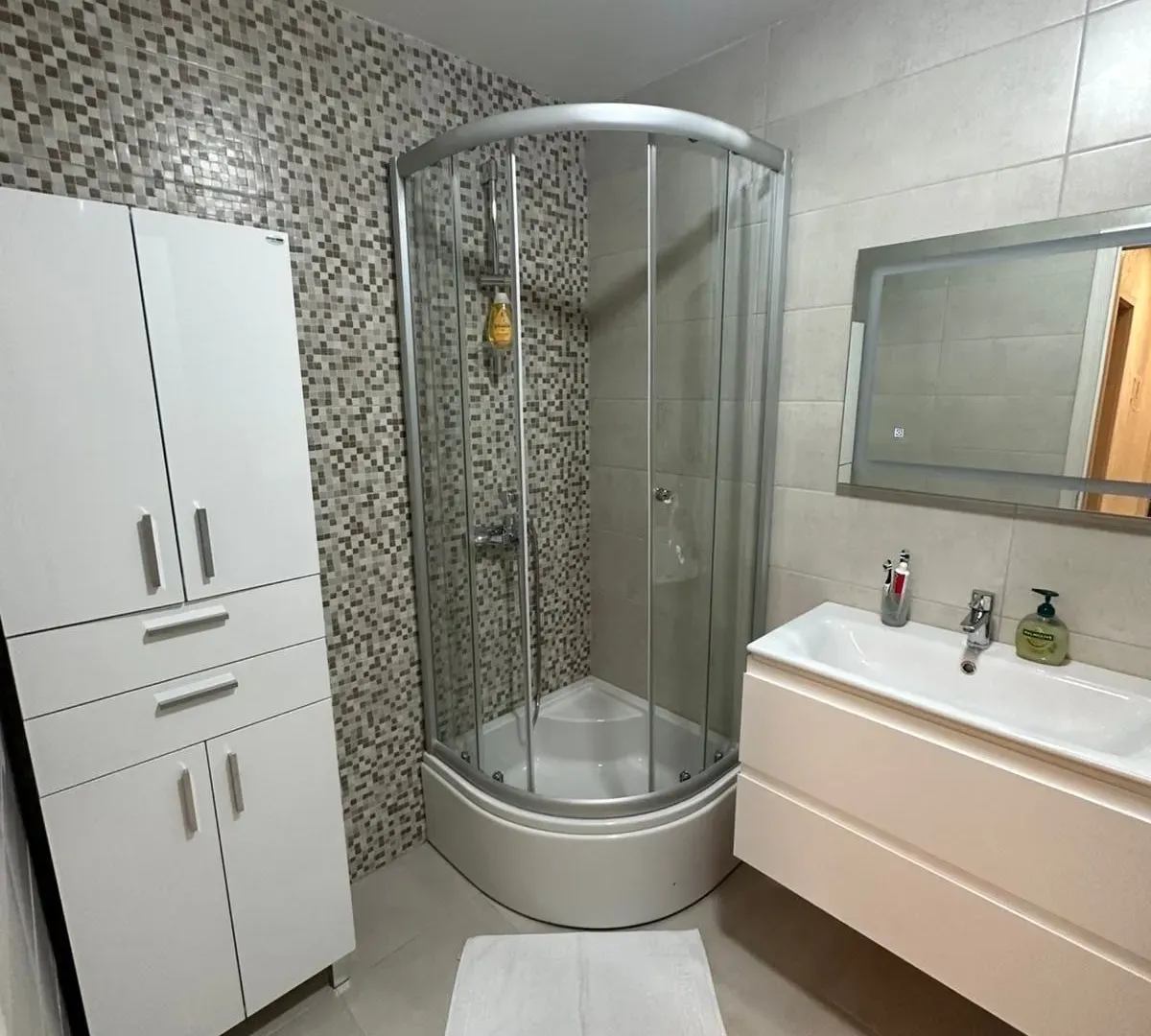 Rent, two bedroom apartment, 74m², Ljubović, Podgorica