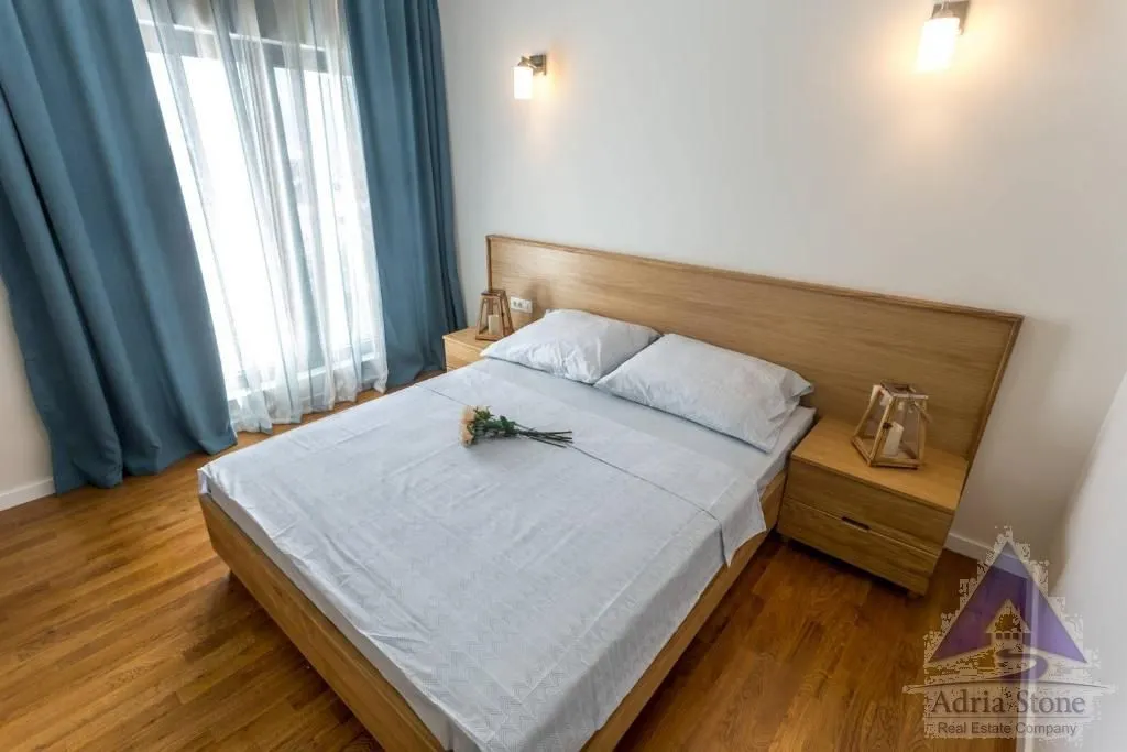 Prodaja, kuća, 420m², Đenovići, Herceg Novi