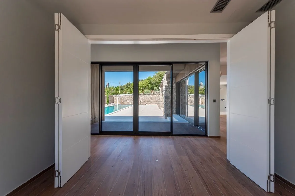 Prodaja, kuća, 558m², Đuraševići, Tivat