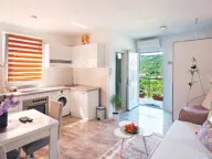 Izdavanje, kuća, 45m², Radanovići, Kotor - image 7