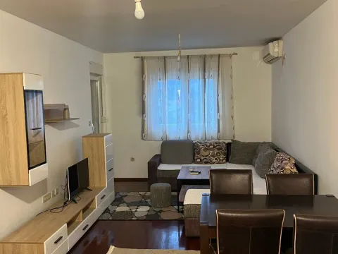 Izdavanje, jednosoban stan, 44m², Stari Aerodrom, Podgorica - image 2