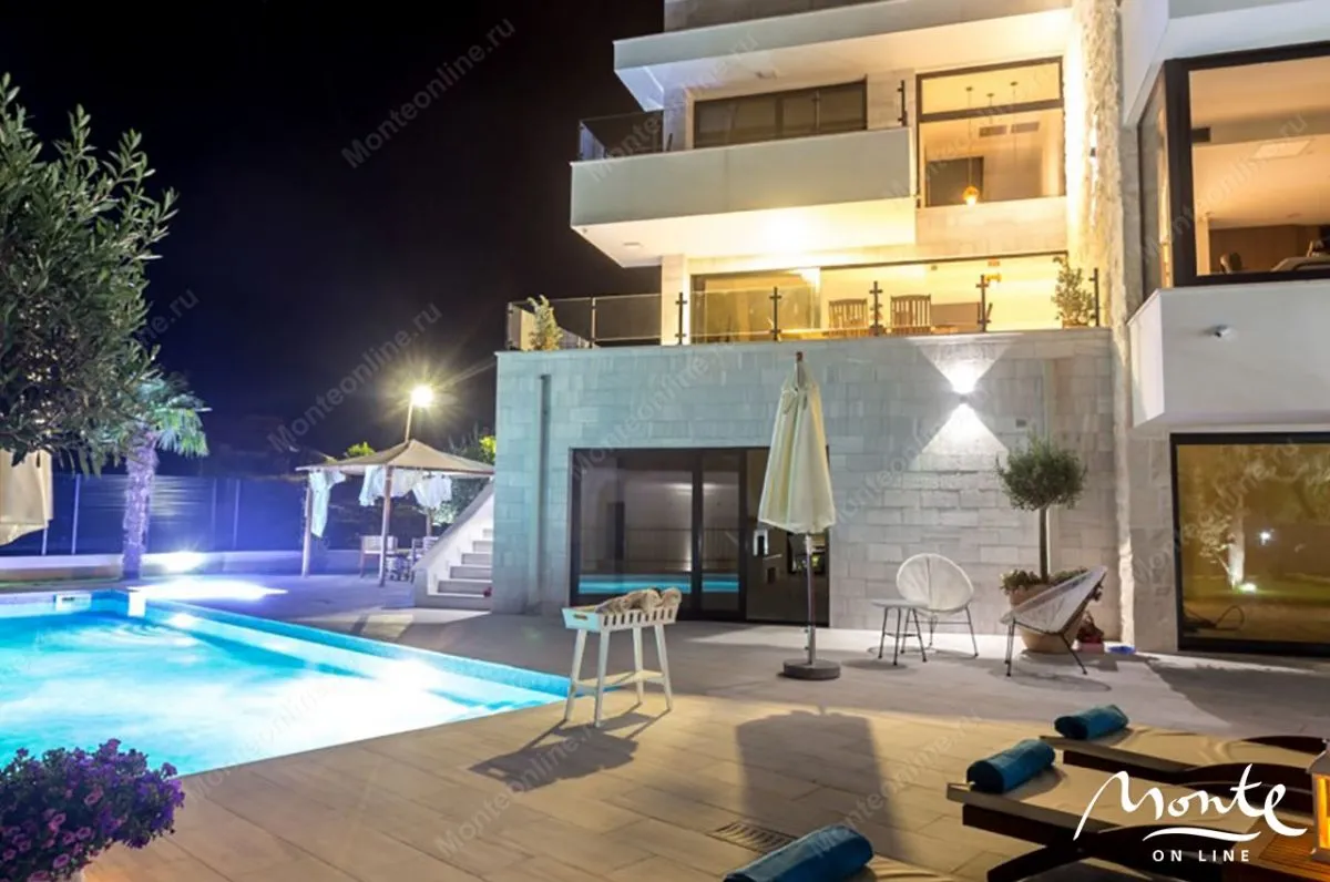 Prodaja, kuća, 350m², Herceg Novi, Crna Gora