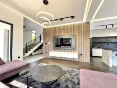 Prodaja, kuća, 150m², Donja Gorica, Podgorica - image 2