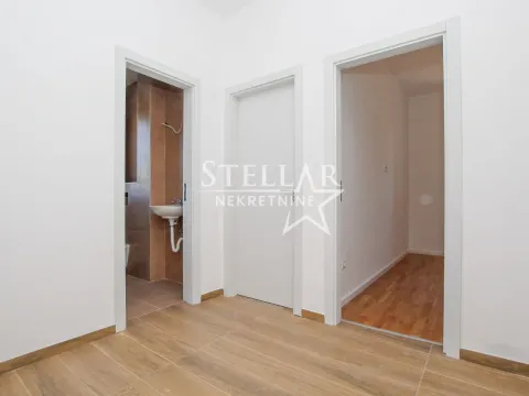 Rent, two bedroom apartment, 64m², Tološi, Podgorica - image 9