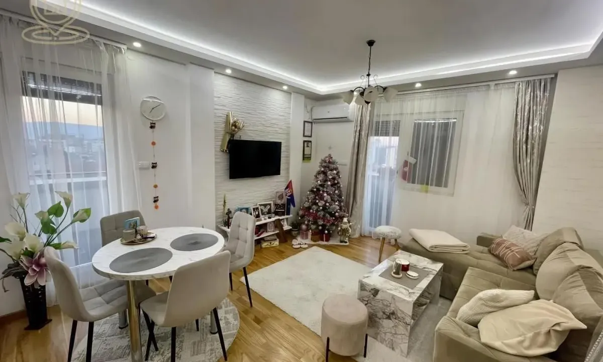Prodaja, dvosoban stan, 53m², Centar, Kragujevac