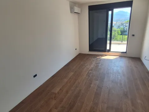 Prodaja, jednosoban stan, 43m², Zagorič, Podgorica - image 1