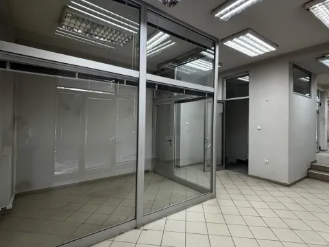 Izdavanje, poslovni prostor, 450m², Medijana, Niš - image 2