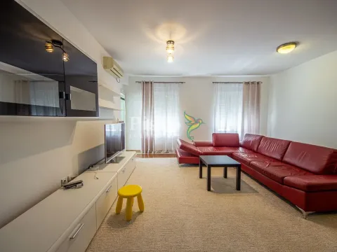 Izdavanje, dvosoban stan, 70m², Ljubović, Podgorica - image 10