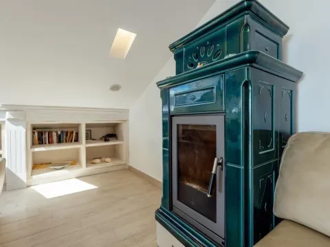 Izdavanje, trosoban stan, 200m², Herceg Novi, Crna Gora - image 9