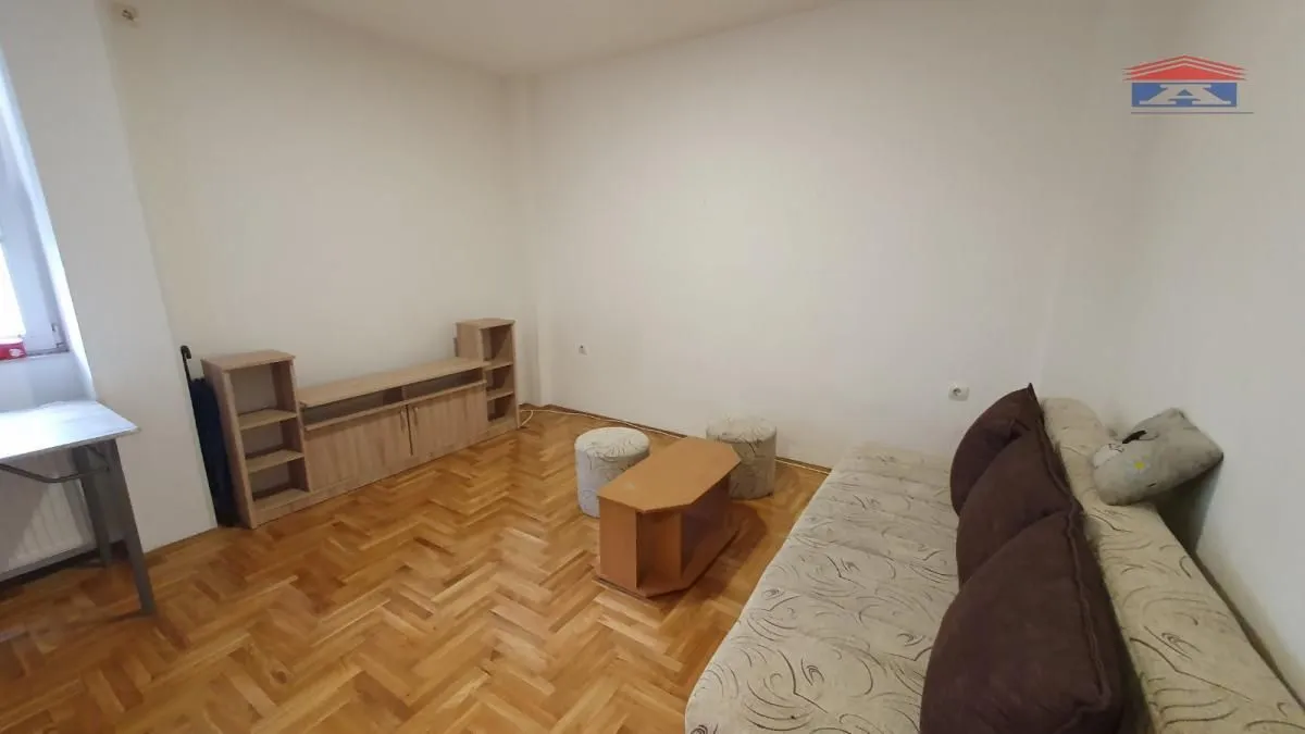 Izdavanje, jednosoban stan, 35m², Grbavica, Novi Sad Sve Podlokacije