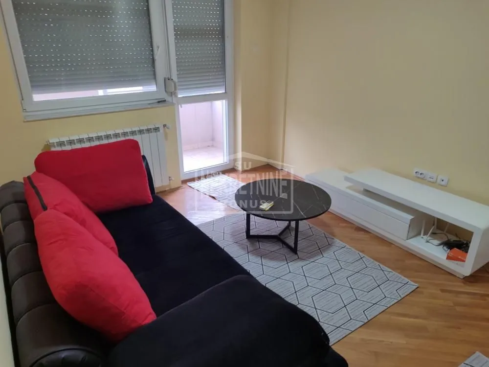 Prodaja, dvosoban stan, 52m², Centar, Subotica