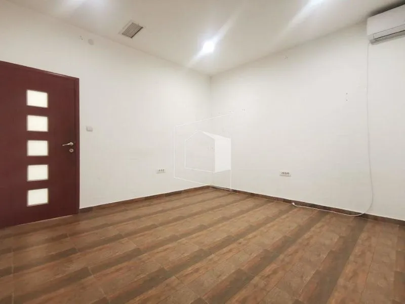 Rent, office space, 68m², Vezirov Most, Podgorica