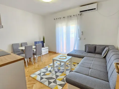 Prodaja, jednosoban stan, 42m², Zabjelo, Podgorica - image 1