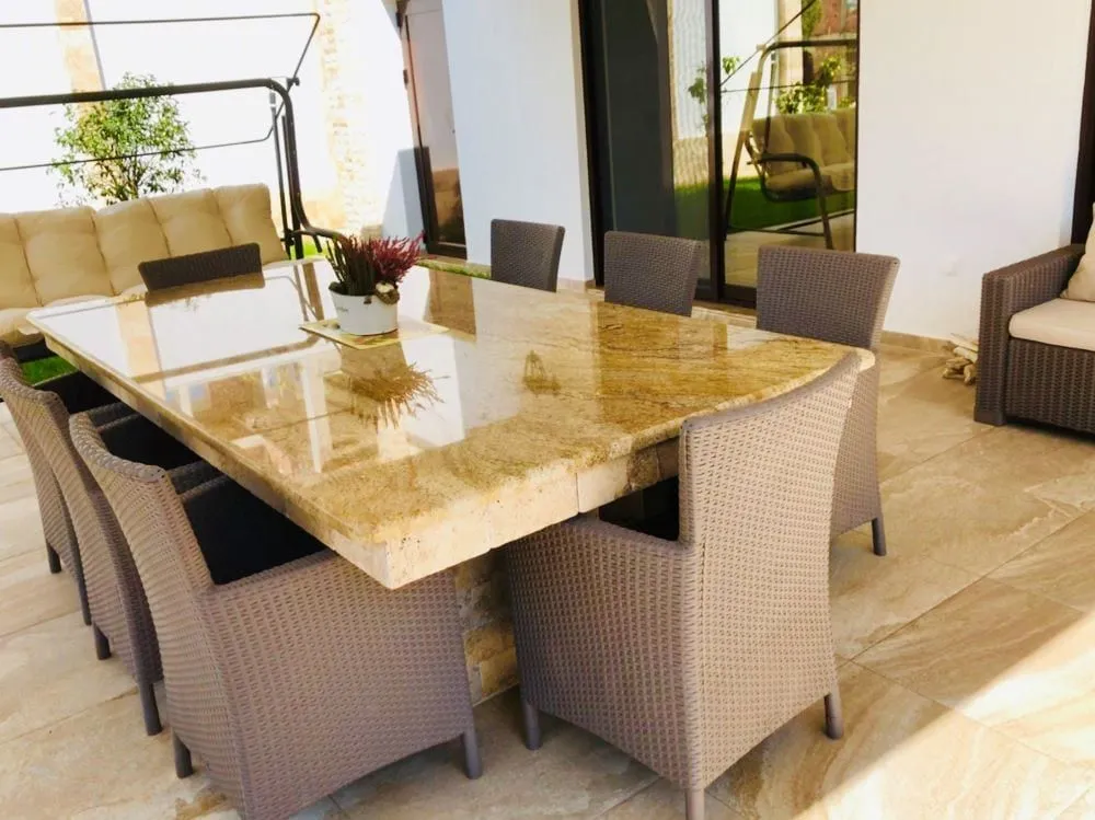 Prodaja, kuća, 160m², Dobra Voda, Bar