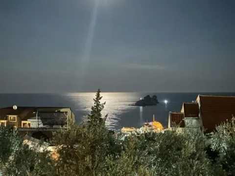 Sale, two bedroom apartment, 84m², Petrovac, Budva - image 10