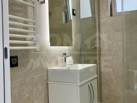 Rent, one bedroom apartment, 38m², Tivat, Crna Gora - image 7