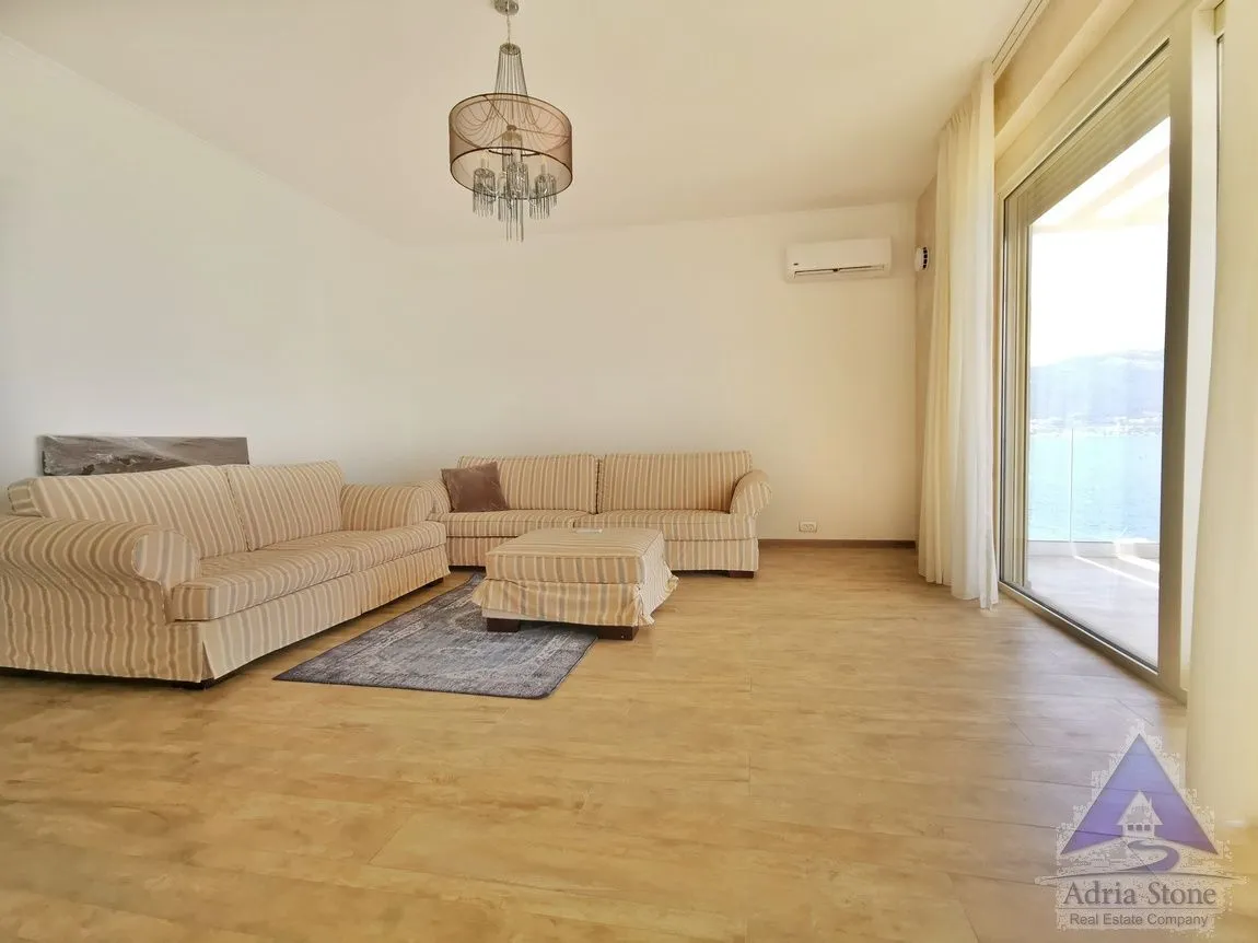 Prodaja, kuća, 185m², Krašići, Tivat