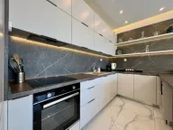 Izdavanje, dvosoban stan, 82m², Bečići, Budva - image 4
