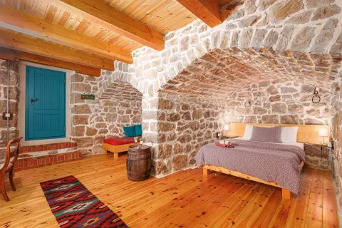 Prodaja, kuća, 322m², Pobrđe, Kotor - image 15