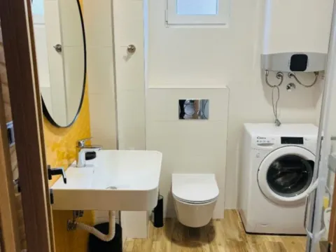 Rent, two bedroom apartment, 60m², Mažina, Tivat - image 2