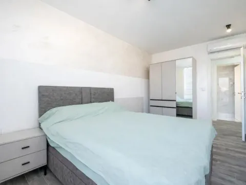 Prodaja, kuća, 84m², Tivat, Crna Gora - image 11