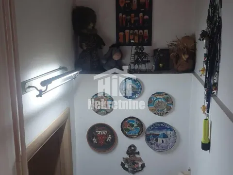 Prodaja, kuća, 250m², Voždovac Sve Podlokacije, Beograd - image 10