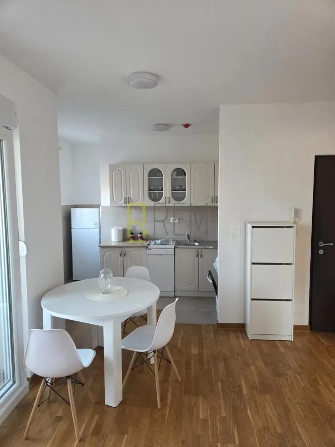 Rent, one bedroom apartment, 43m², City Kej, Podgorica