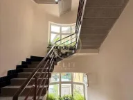 Izdavanje, četvorosoban stan, 123m², Centar, Novi Sad - image 28