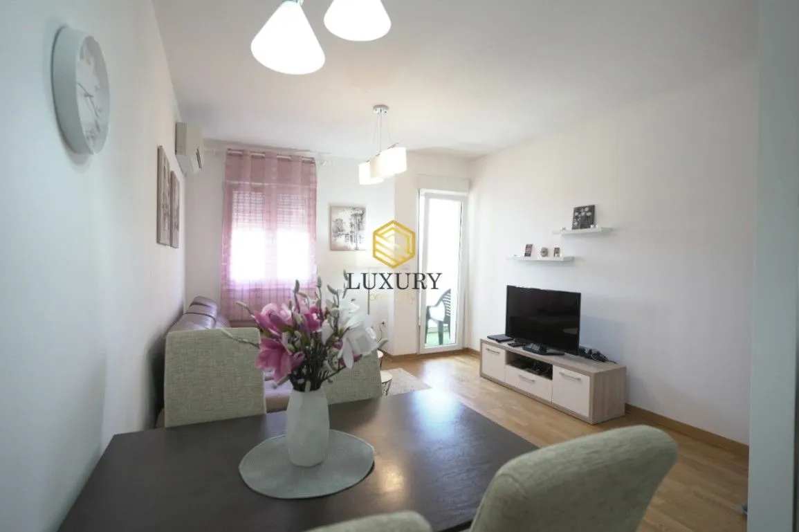 Rent, one bedroom apartment, 42m², City Kvart, Podgorica