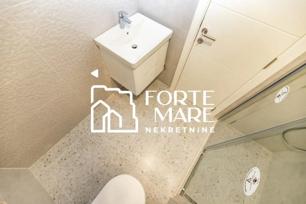 Prodaja, dvosoban stan, 60m², Baošići, Herceg Novi