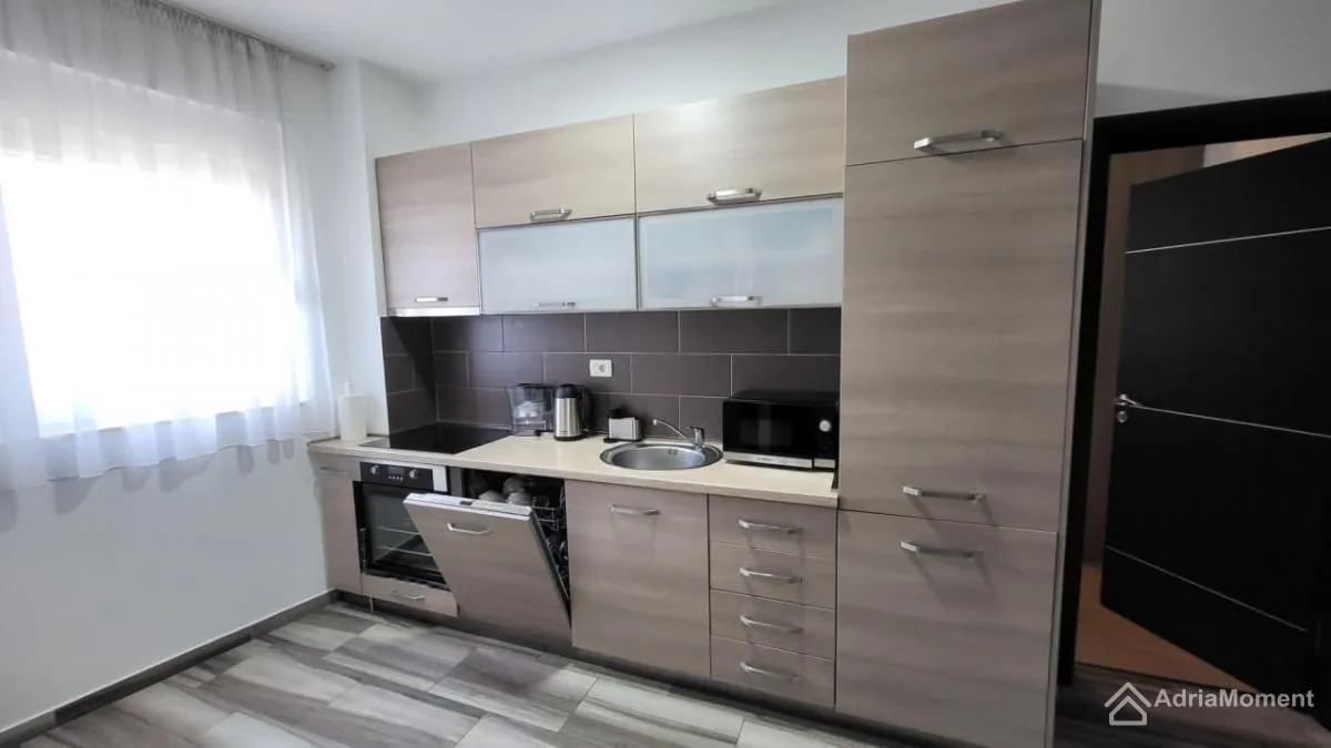 Prodaja, dvosoban stan, 67m², Bečići, Budva