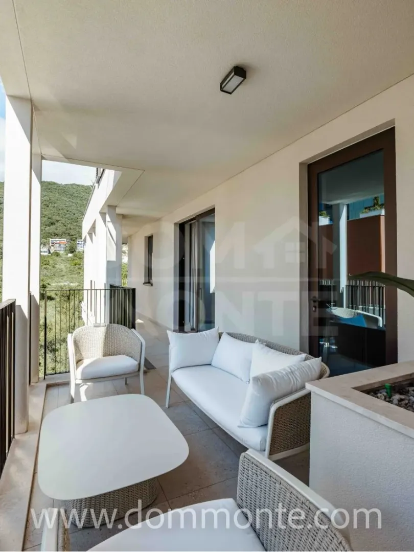 Rent, two bedroom apartment, 112m², Seljanovo, Tivat