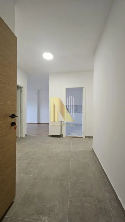 Izdavanje, četvorosoban stan, 96m², Avijatičarsko naselje, Novi Sad Sve Podlokacije