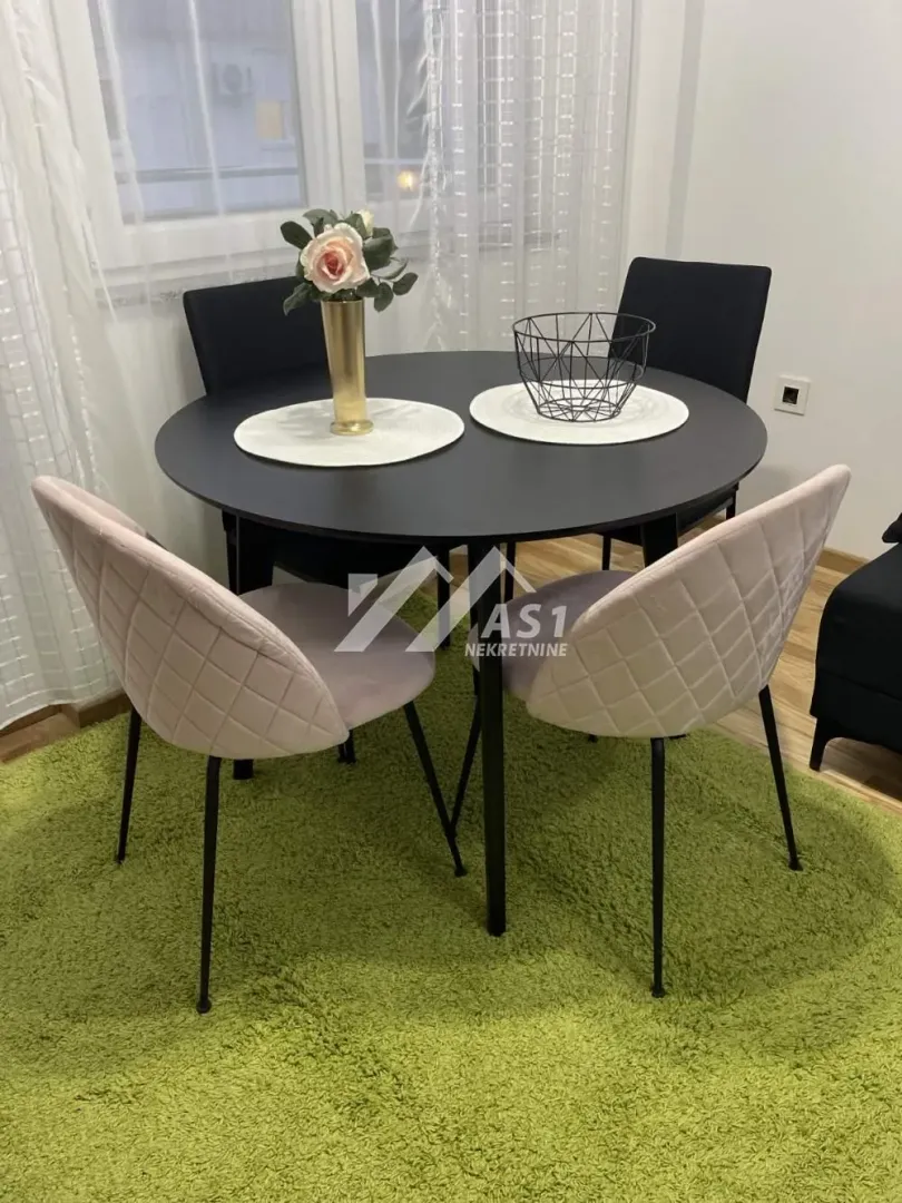 Izdavanje, dvosoban stan, 50m², Sadovi, Petrovaradin