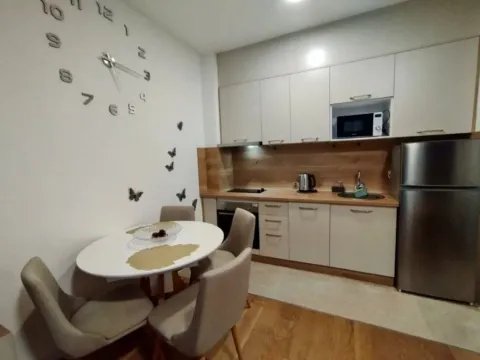 Sale, one bedroom apartment, 39m², Bečići, Budva - image 2