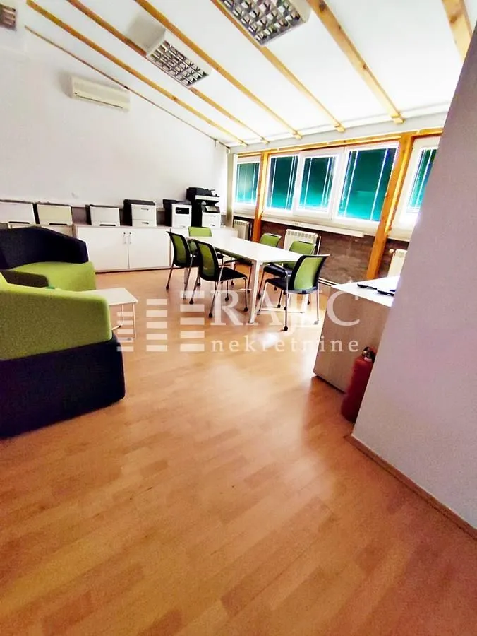 Rent, office space, 100m², Slavija, Vračar Sve Podlokacije
